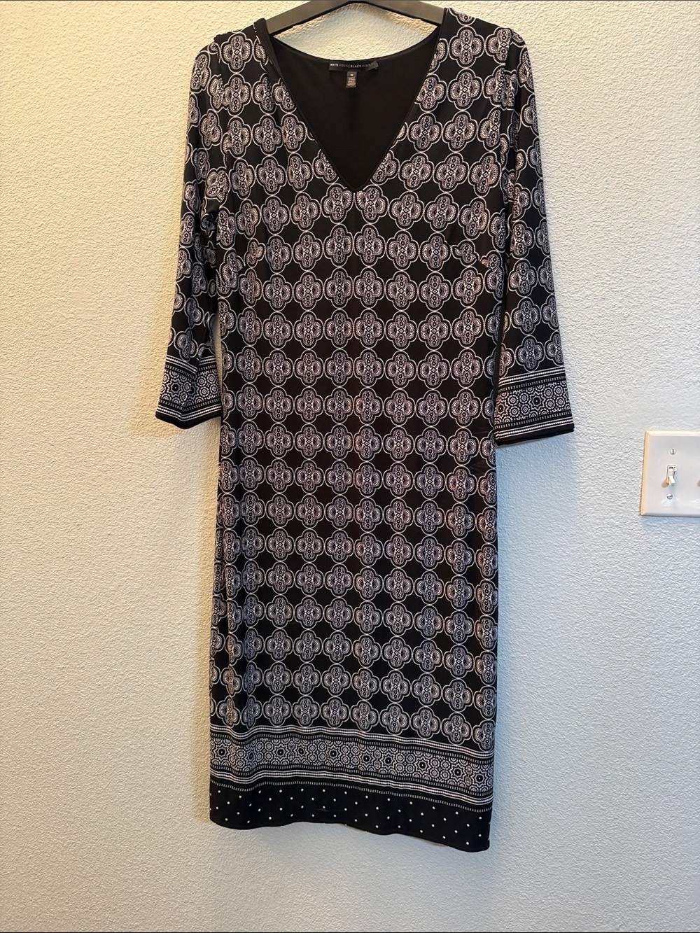 White House Black Market Black & White Patterned V-Neck Midi Dress